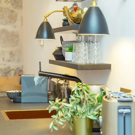 Old Town House With Floor Heating & Lush Private Garden Dubrownik