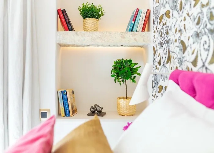 Old Town House With Floor Heating & Lush Private Garden Dom wakacyjny *