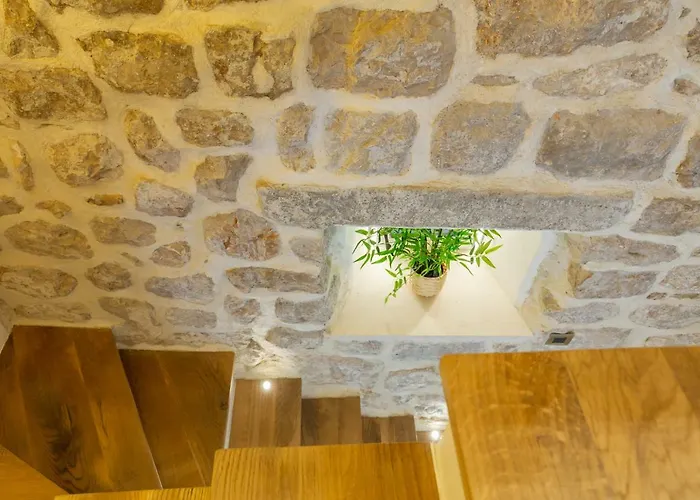 Dom wakacyjny Old Town House With Floor Heating & Lush Private Garden Dubrownik