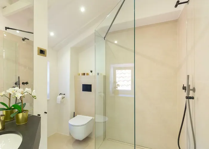 Old Town House With Floor Heating & Lush Private Garden * Dubrownik