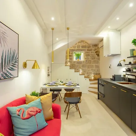 Old Town House With Floor Heating & Lush Private Garden Feriehus Dubrovnik