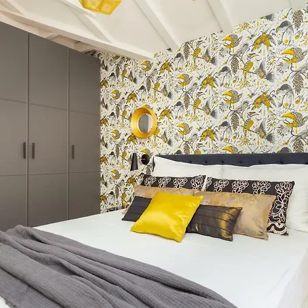 Holiday home Old Town House With Floor Heating & Lush Private Garden *