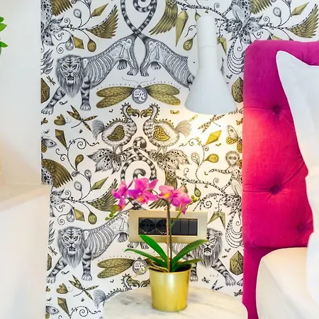 Old Town House With Floor Heating & Lush Private Garden *