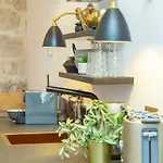 Old Town House With Floor Heating & Lush Private Garden Ντουμπρόβνικ