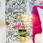 Old Town House With Floor Heating & Lush Private Garden *